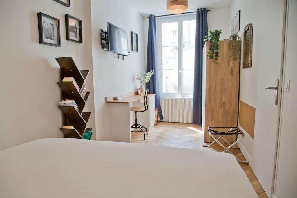Fully Renovated Historic Apt In Heart Mouffetard Paris Exterior foto