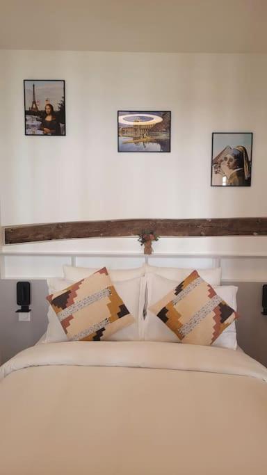 Fully Renovated Historic Apt In Heart Mouffetard Paris Exterior foto